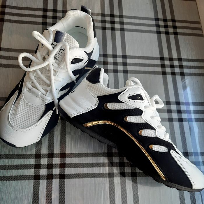 Кросівки чоловічі 43р