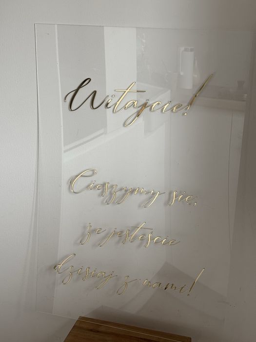 Tablica powitalna plexa pleksi ze złotym napisem