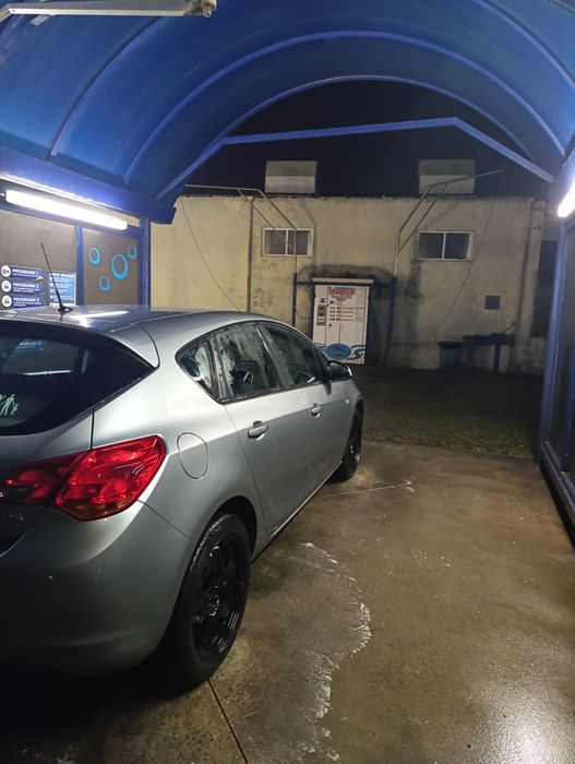 Opel astra J 2011