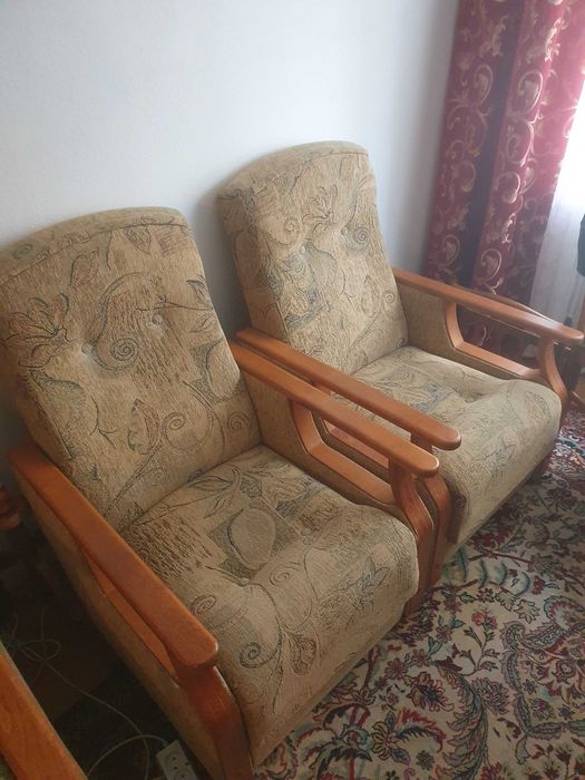 ODDAM ZA DARMO komplet retro: 2 wersalki + 2 fotele (Wola - Pustola)