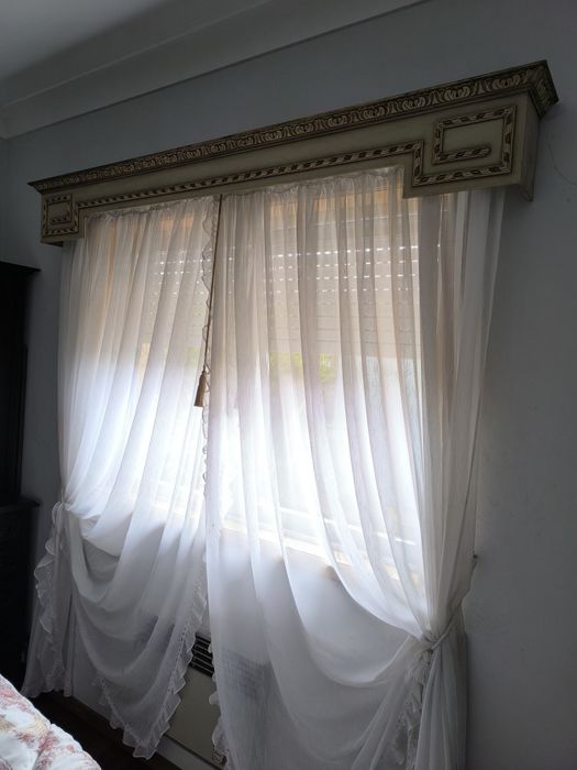 Mobília quarto Luís XVI + oferta 3 colchas + colchao. Ver medidas