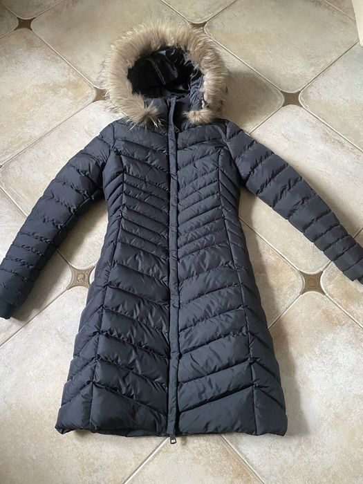 Жіночий пуховик MONCLER в ідеальному стані