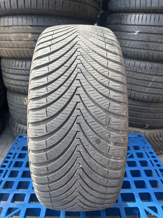 Opona Kumho Solus 4S 225/40/18 pojedynka