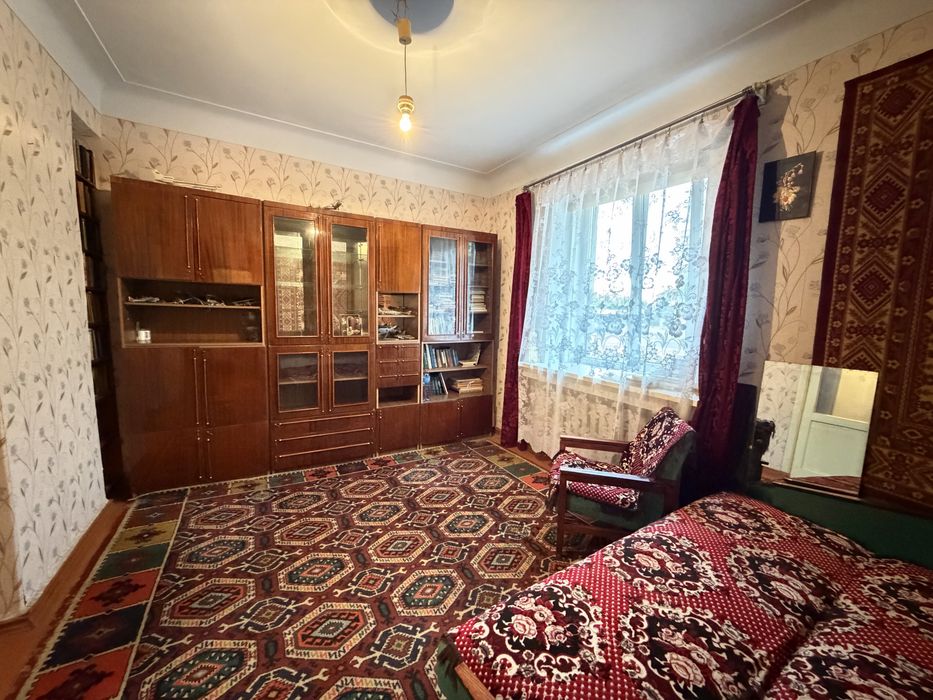 Продаж 3кімн Алмазна 11,  р-н Карачуни
