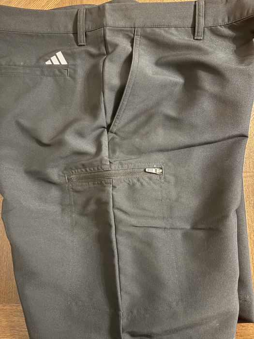Чоловічі оригінальні шорти Adidas