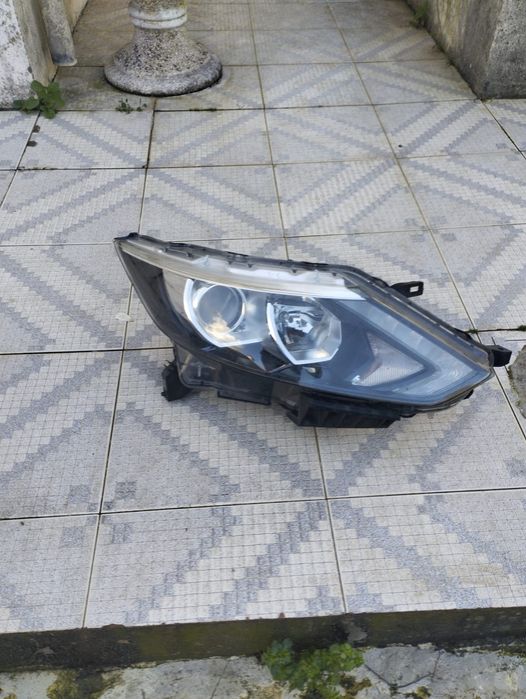 Oticas Nissan quasquai