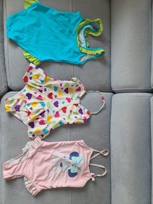 Stroje kąpielowe dla dziewczynki rozmiar 116–122