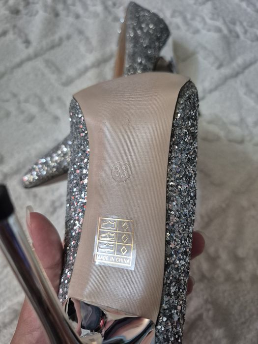 Buty na obcasie, brokatowe, nowe!