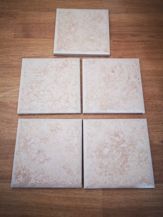 Nowe 83szt za 30zl ceramiczne plytki 10x10cm-sprzedam!