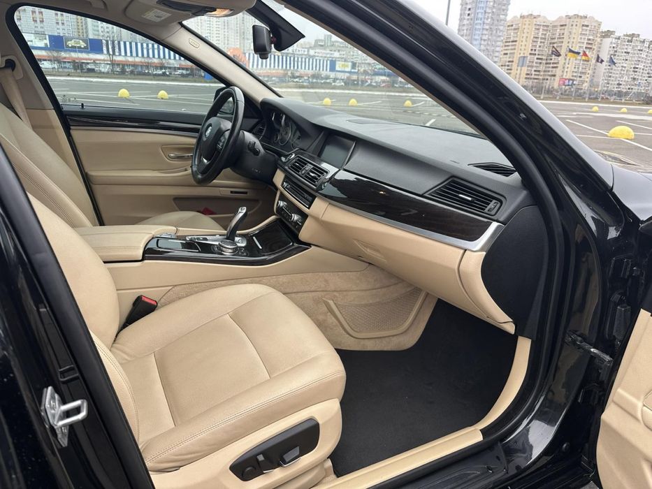 BMW F10 535i 2014 рік