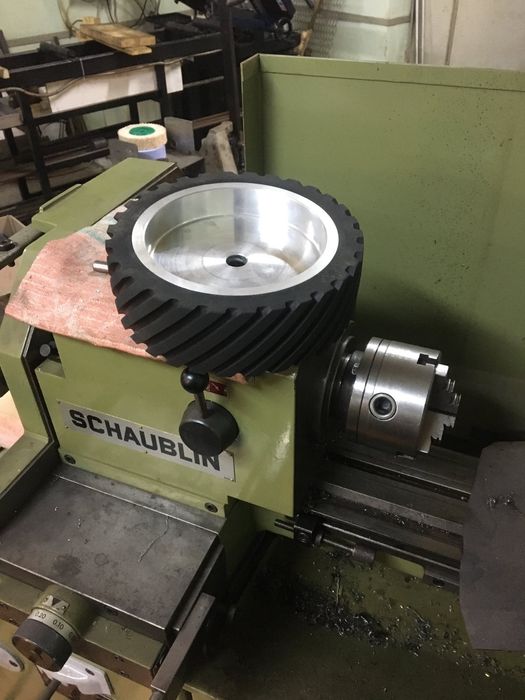 Токарні роботи. Токарно- гвинторізні, свердлинні роботи.