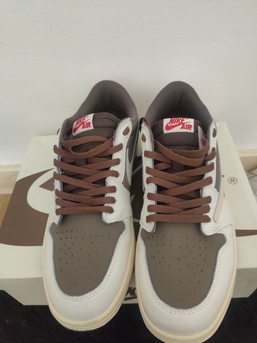 NIKE Travis Scott mocha