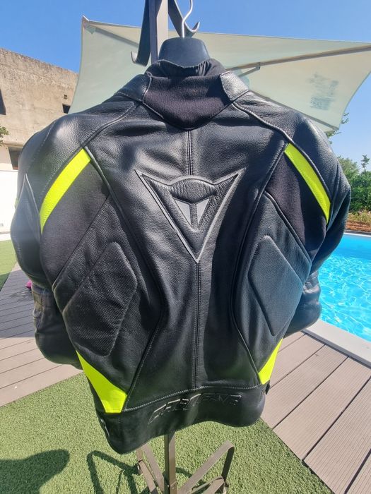 Casaco em Pele Dainese (como novo)