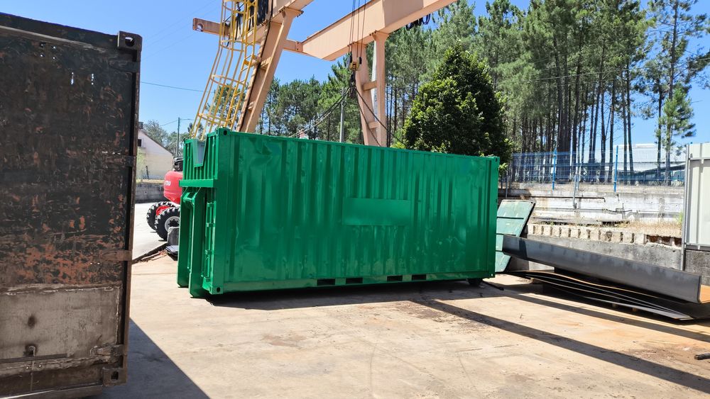 Transformar contentores marítimos em Ampliroll