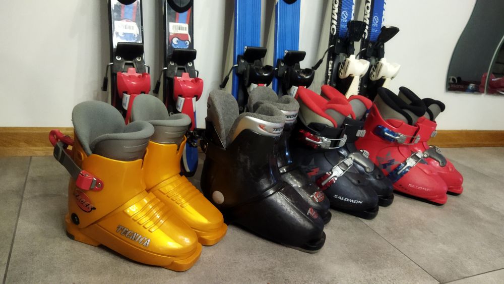 Buty  19,5 Tecno z uchylną piętą