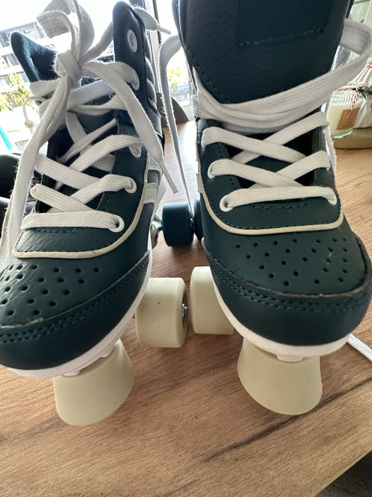 Patins nr. 32 como novos