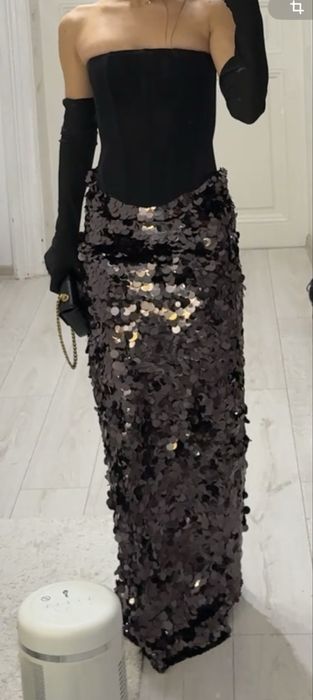 Спідниця в паєтки коричневого кольору вечірня