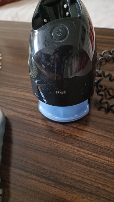 Maszynka do golenia firmy  Braun