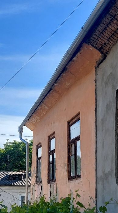 Продам 3-кімнатну квартиру. Вул.Покровська,25.