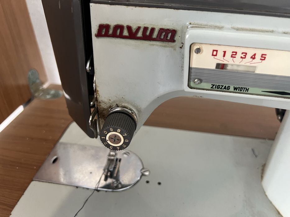 Maquina custura antiga