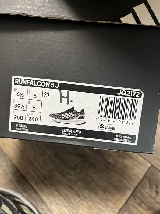 Кросівки Adidas оригінал 39 розмір