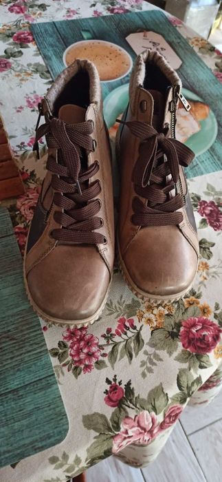 Ботинки кожанные 43 р, 28 см, состояние новых