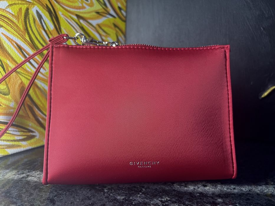 Косметичка givenchy