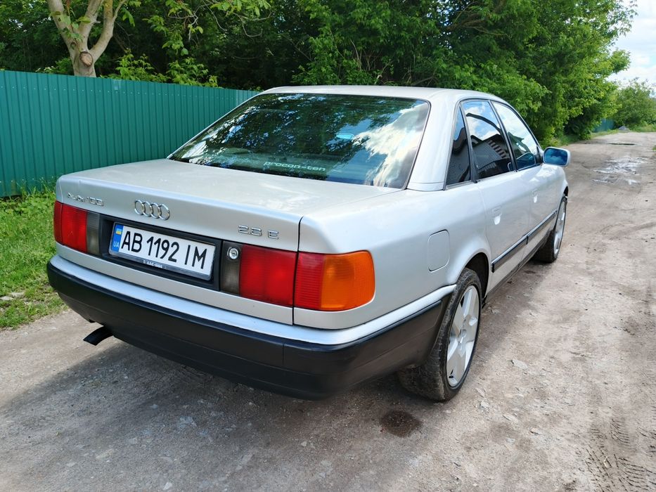 Продам ауді 100с4