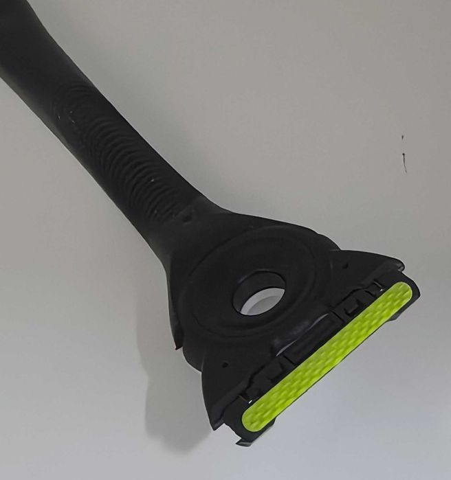 GILLETTE LABS maszynka do golenia + 2 ostrza etui podróżne