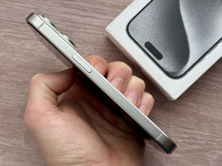 Apple Iphone 15 Pro White Titanium 256gb АКБ 90%