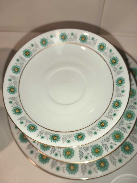 Serviço de Chá em porcelana para 6 pessoas.
