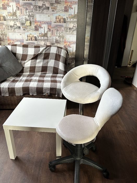 Стілець для салону краси, стілець візажиста