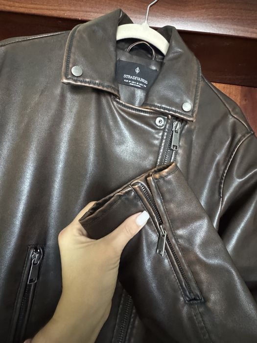 Косуха від Stradivarius