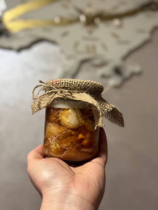 Тушонка домашня з яловичини, свинини, курки в автоклаві. Копченості