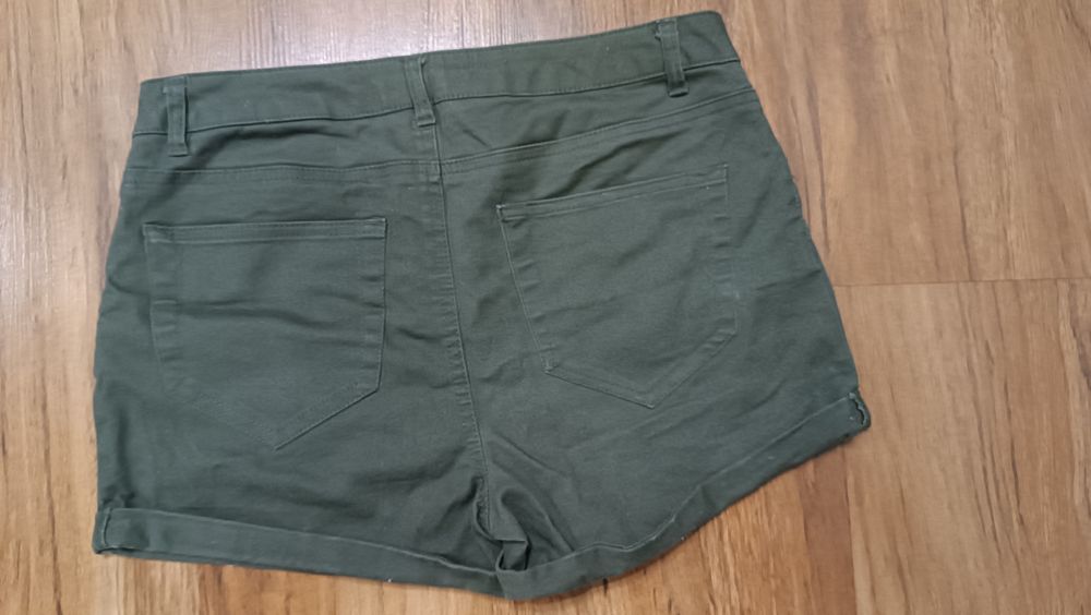 Krótkie spodenki Amisu rozmiar 36 khaki