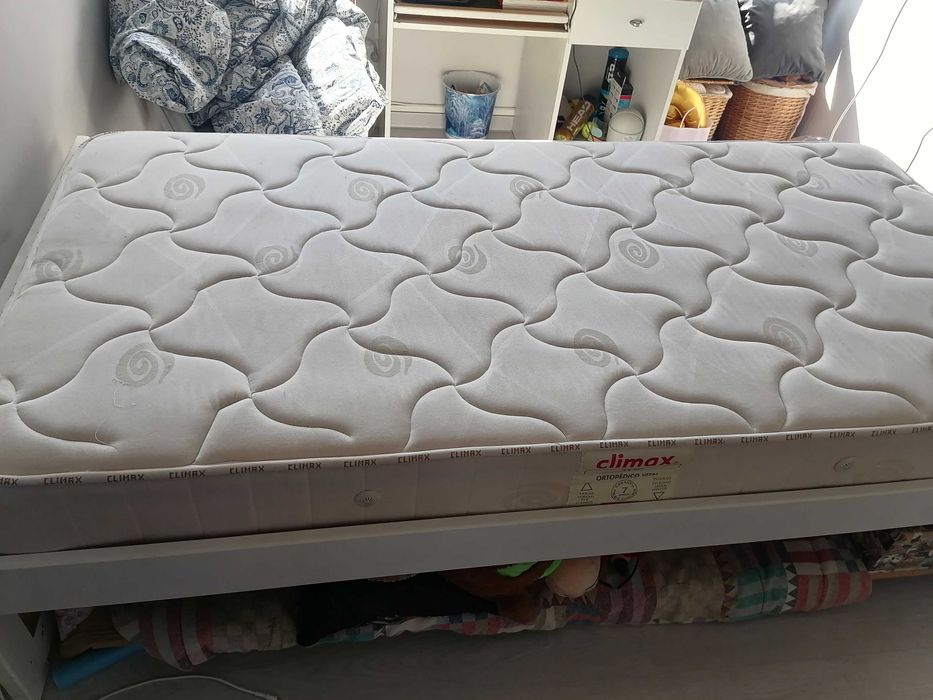 Cama de solteiro