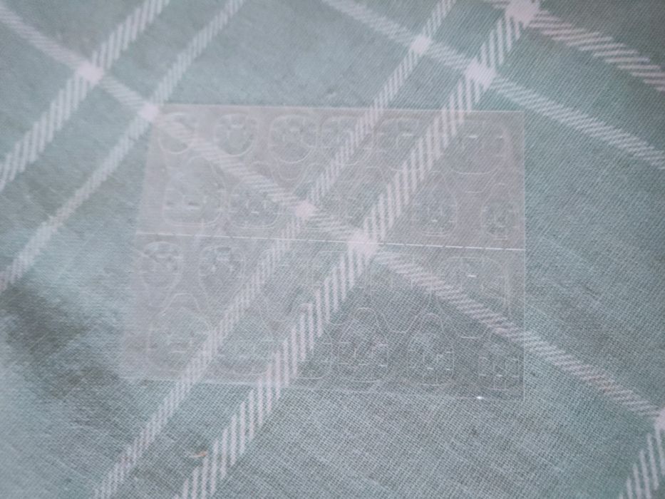 Kleje do paznokci sztucznych