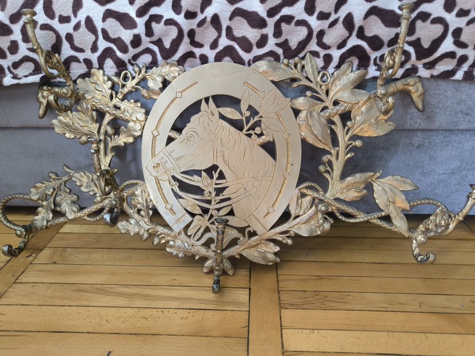 Вешалка  металлическая