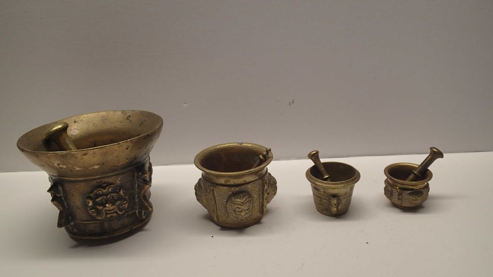 Conjunto de quatro Almofarizes em Bronze