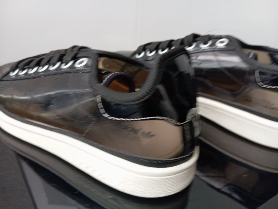 R. 40 Nowe buty do pływania marki adidas model Stan Smith W Black