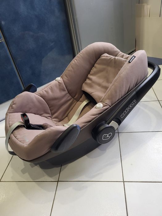 Дитяче автокрісло Maxi-Cosi Pebble
