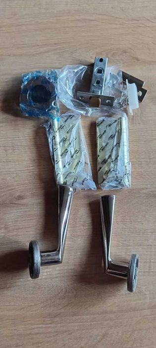 Ручки для міжкімнатних дверей