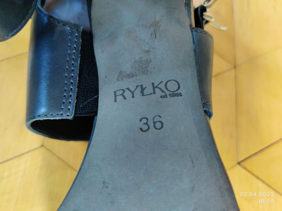 Buty skórzane szare marki Ryłko