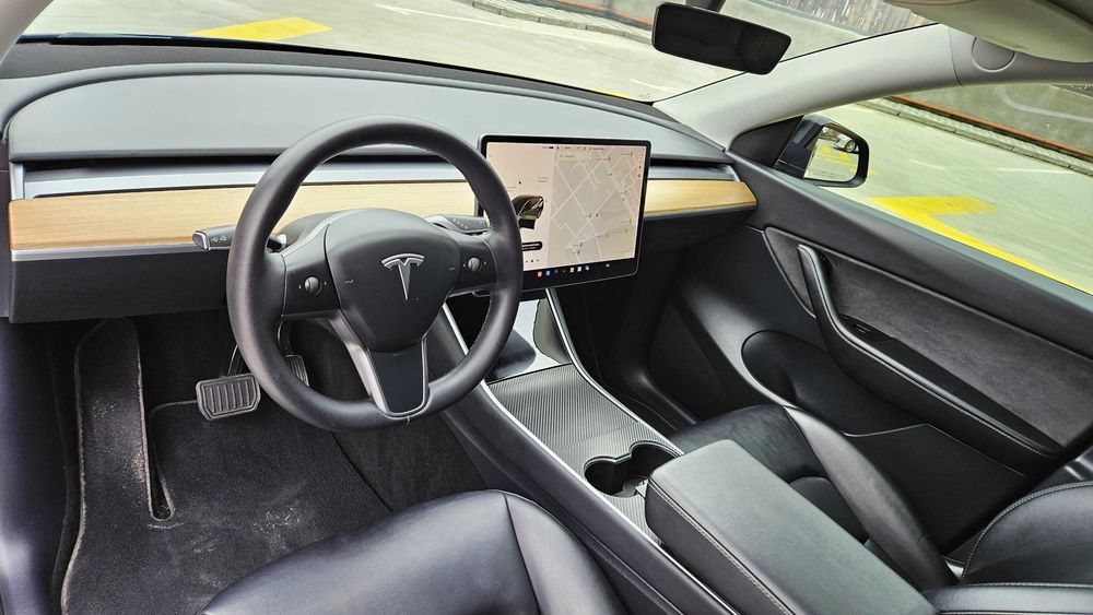 Tesla Model Y Long Range Dual Motor