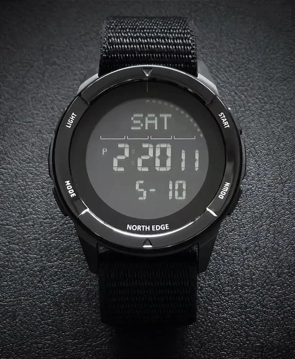 Годинник North Edge Alps