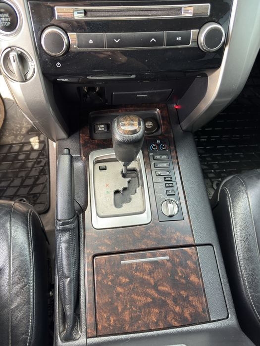 Продам Toyota Land Cruiser 200