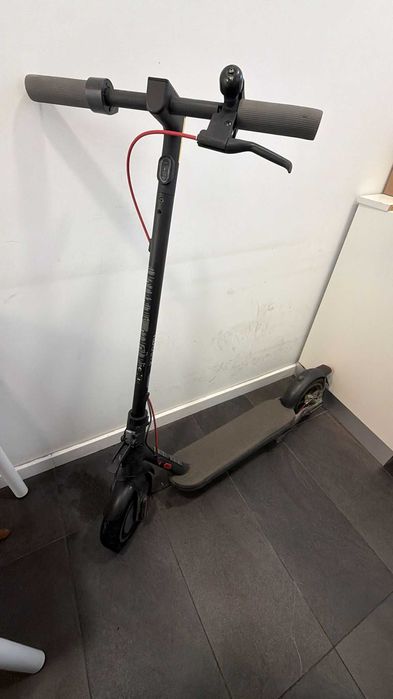 Trotinete Elétrica XIAOMI MI Electric 4 EU (300 W - Autonomia: 35 Km - Preto)