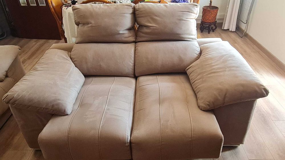 Sofás 2 e 3 Lugares | Chaise Longue, Reclináveis e Puffs c/tratamento Impermeável