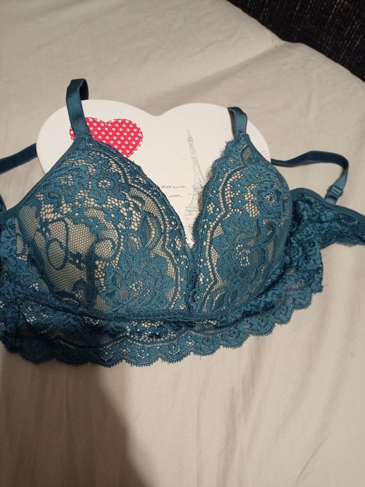 Бюст мякий без кісточок