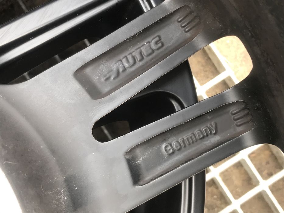 Komplet felg aluminiowych 16” 5x1112 bdb stan czarny mat